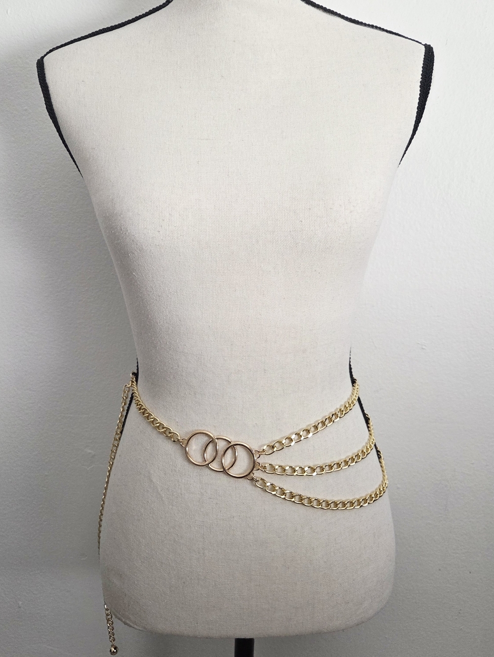 Gold chain belt With Circular Decor